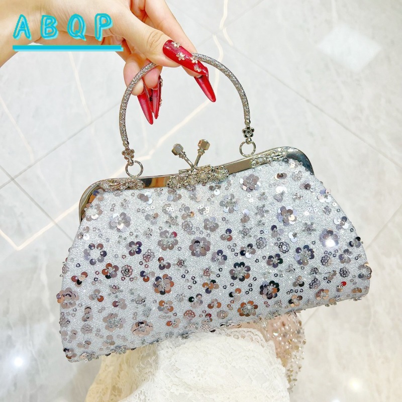 Nowa Torebka Wieczorowa z Ceki – Women Bags In Trend recenzja i cena