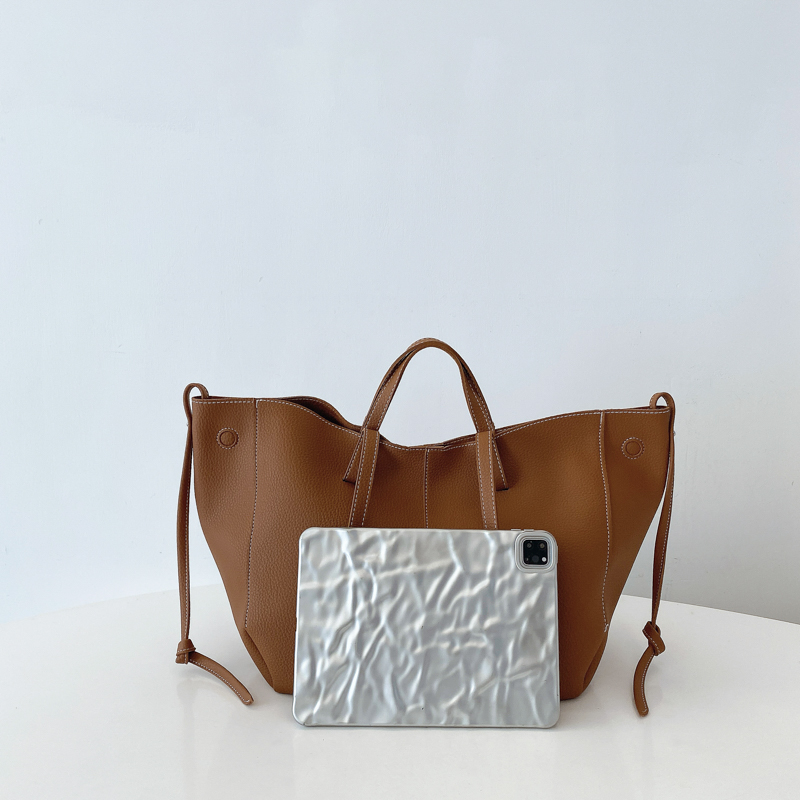 Duże skórzane torby damskie na – Women Bags In Trend recenzja i cena