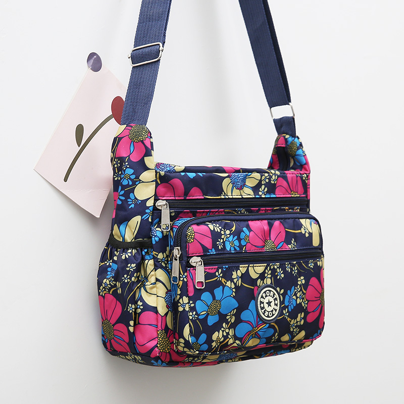 Duża, kwiatowa torba na ramię  – Women Bags In Trend recenzja i cena